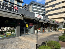 Fenerbahçe Cemiltopuzlu Caddesi Üzerinde Düz Ayak Dükkan