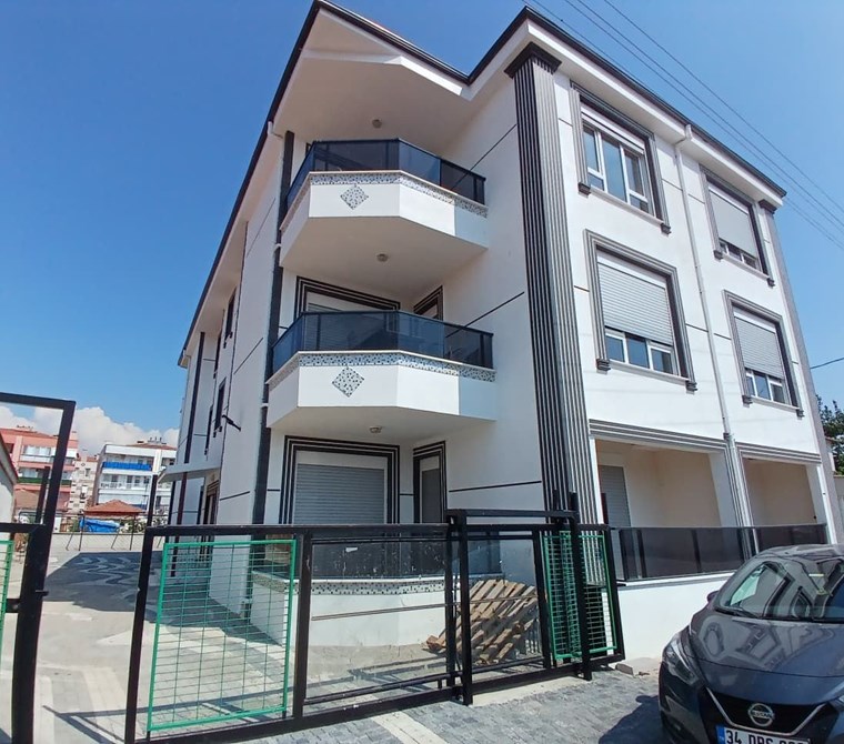  ALTIN EMLAKTAN ALTINOVA'DA SATILIK 2+1 DAİRE