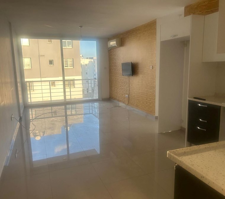 GÖNYELİ BÜYÜKKİLER SÜPERMARKET ARKASINDA 3.KAT ASANSÖRÜ EŞYASIZ 2+1 DAİRE AYLIK 500 STG DEN