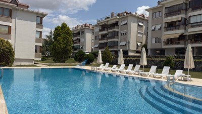 DEĞİRMENALTI'NDA HAVUZLU SİTEDE 3+1 KİRALIK DAİRE