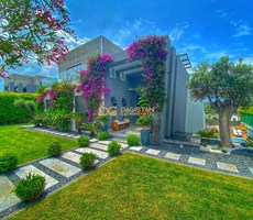 DAĞISTAN GAYRİMENKUL ÇEŞME'DE 6+1 SATILIK ULTRA LÜKS VİLLA