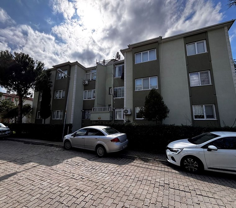 İZMİT BAYINDIRLIK KALICI KONUTLARINDA İÇİ YAPILI 3+1 SATILIK DAİRE