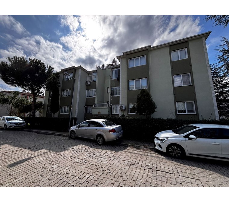İZMİT BAYINDIRLIK KALICI KONUTLARINDA İÇİ YAPILI 3+1 SATILIK DAİRE