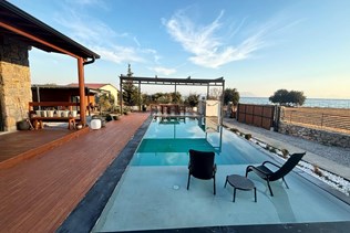 ÇÖKERTME SAHİLİNDE TAM MÜSTAKİL 3+1 ÖZEL...