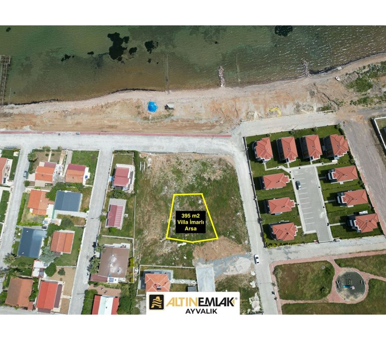 ALTIN EMLAKTAN AYVALIK CUNDA ADASINDA DENİZ MANZARALI EŞSİZ ARSA