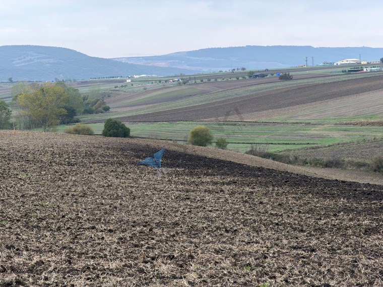 TEKIRDAĞ SÜLEYMANPAŞA OSMANLI KÖYÜ’NDE 89.240 M² SATILIK TARLA