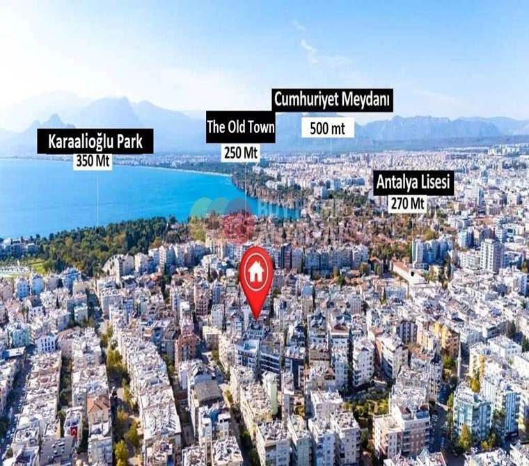 Antalya Şehir Merkezinde Havuzlu Sitede Satılık Apartman Dairesi | Kaleiçi Yakınında