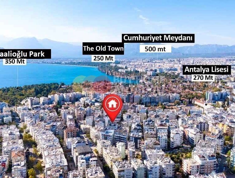 Antalya Şehir Merkezinde Havuzlu Sitede Satılık Apartman Dairesi | Kaleiçi Yakınında