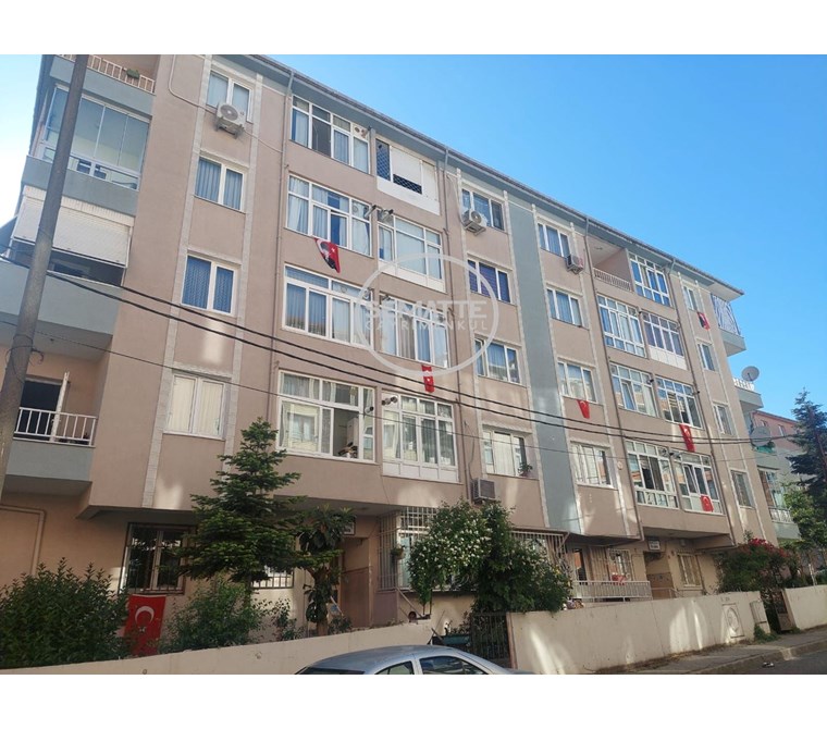 BİNEVLER SİTESİNDE SATILIK 2+1 FERAH YÜKSEK GİRİŞ KATI