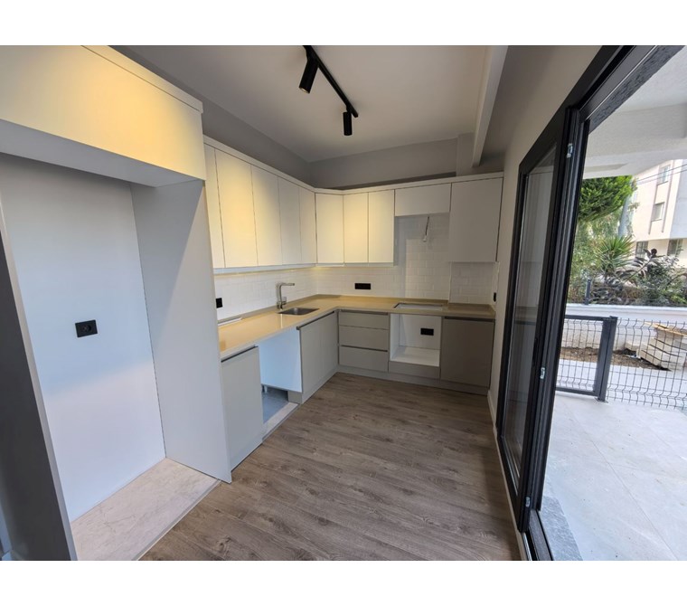 📍Didim Efeler Mahallesinde, Yeni Binada, Bahçeli Düz giriş  2+1 Daire