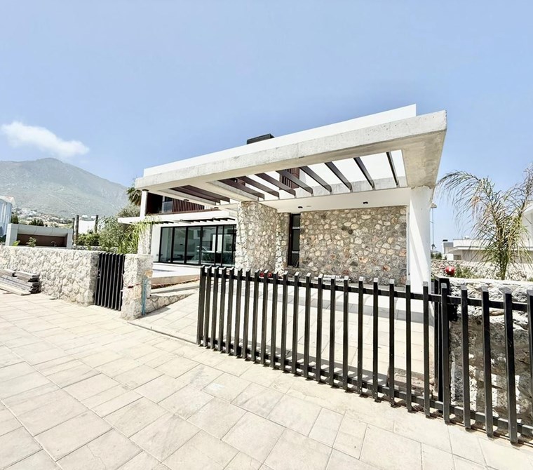 ✨ Girne’nin Kalbinde Lüks Villalar ✨