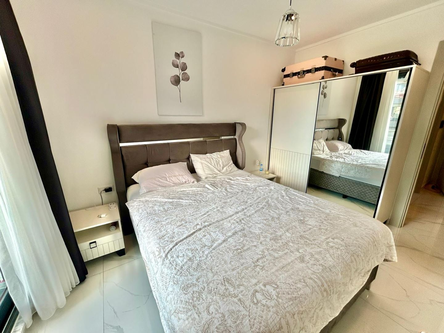 ALANYA OBA’DA HAVUZ MANZARALI FULL EŞYALI 1+1 DAİRE