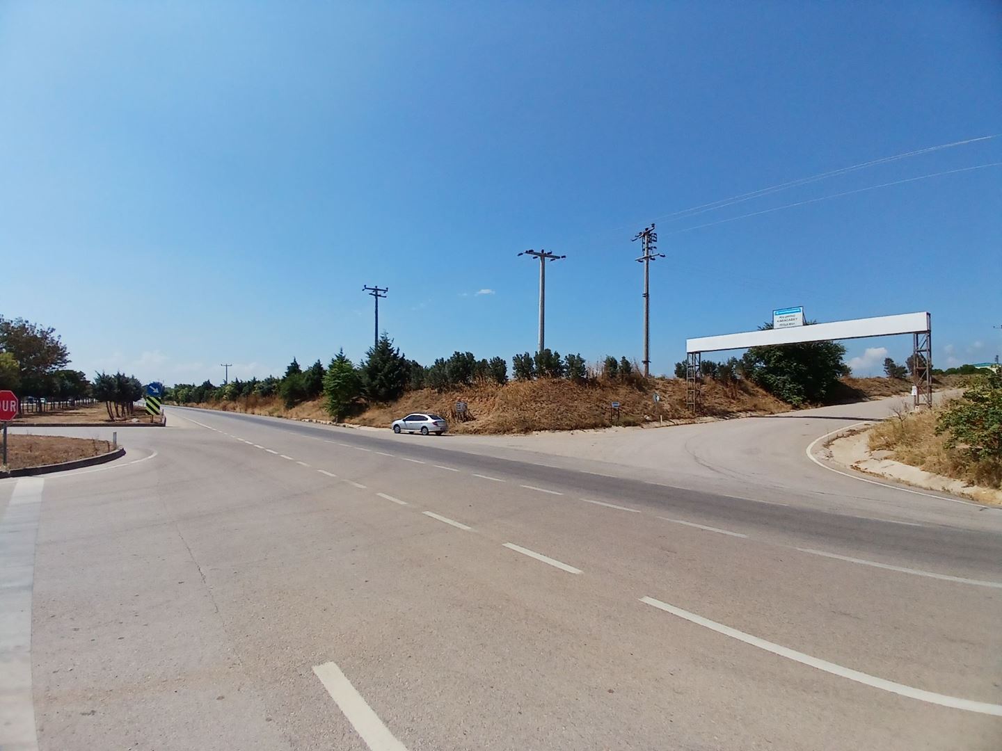 Bursa Karacabey Anayol Üstü 22.750 m2 Köşe Konumda Satılık Arsa
