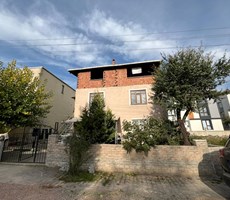 KARTEPE İSTASYON MAH. MERKEZİ KONUM 255 M² SATILIK ARSA