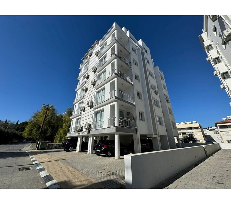 Girne Merkezde Satılık 2+1 Daire