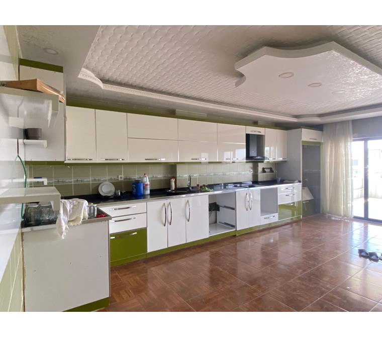 EMLAK 72'DEN KISMET MH SATILIK (4+1) TERAS KAT