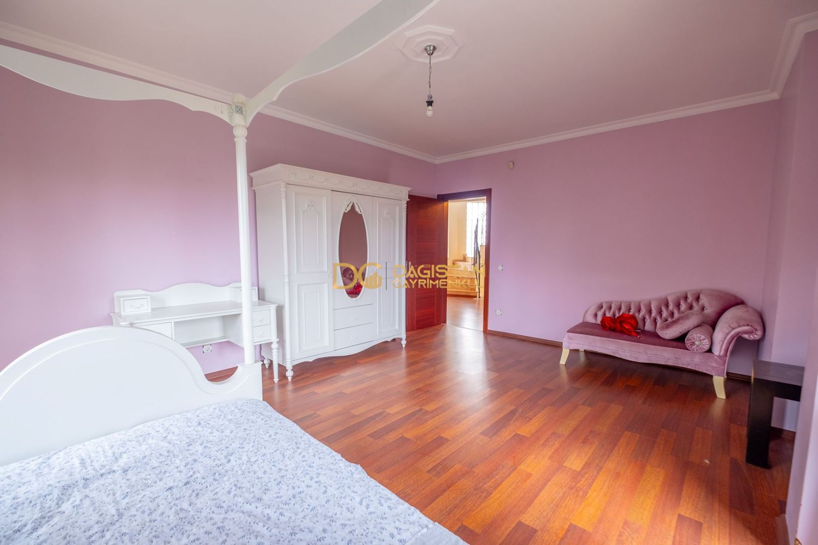 Property-photo