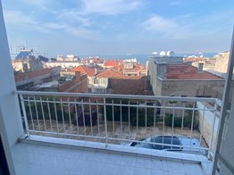 MİTHATPAŞA CADDE YAKINI ŞEHİTNİHAT BEY DE OTOPARKLI DAİRE