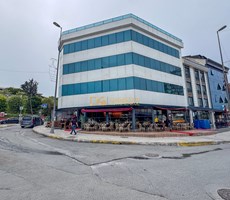 KÜÇÜKÇEKMECE HALKALI'DA TİCARİ BİNADA 1. KAT 100 M² OFİS