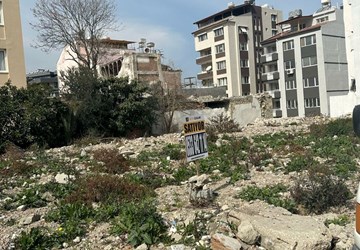 ŞEHİR MERKEZİNDE 8 DAİRE ÇIKAN ARSA