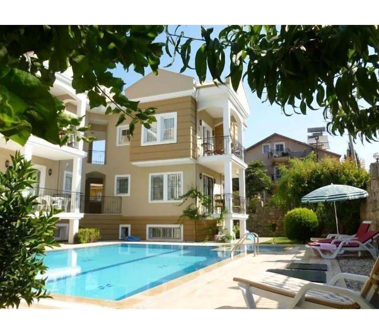 Fethiye Ölüdeniz hisarönü bölgesinde 2 odalı daire