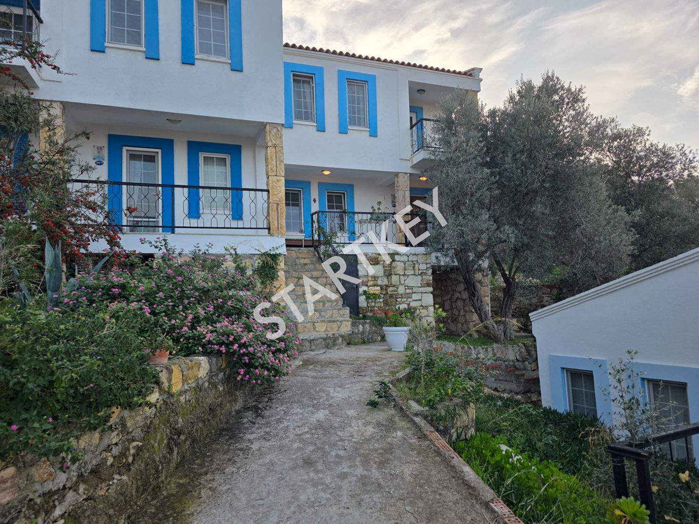 Property-photo