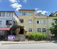 AKDAMAR - Selçuklu Mah. Satılık Cadde Üzeri 4 Katlı Komple Bina!