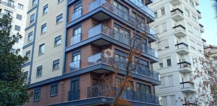 Göztepe'de Sıfır Binada 20 m2 Ferah Dükkan