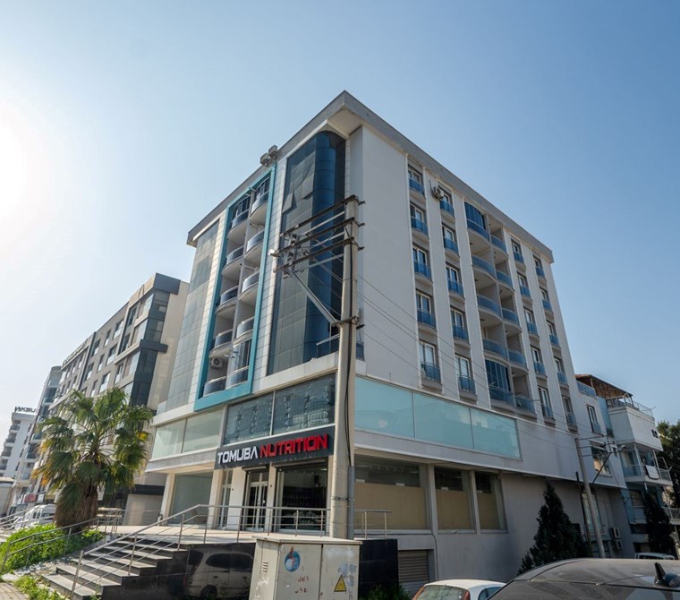 ÇİĞLİ MERKEZİ KONUMDA SATILIK 3+1 GENİŞ DAİRE