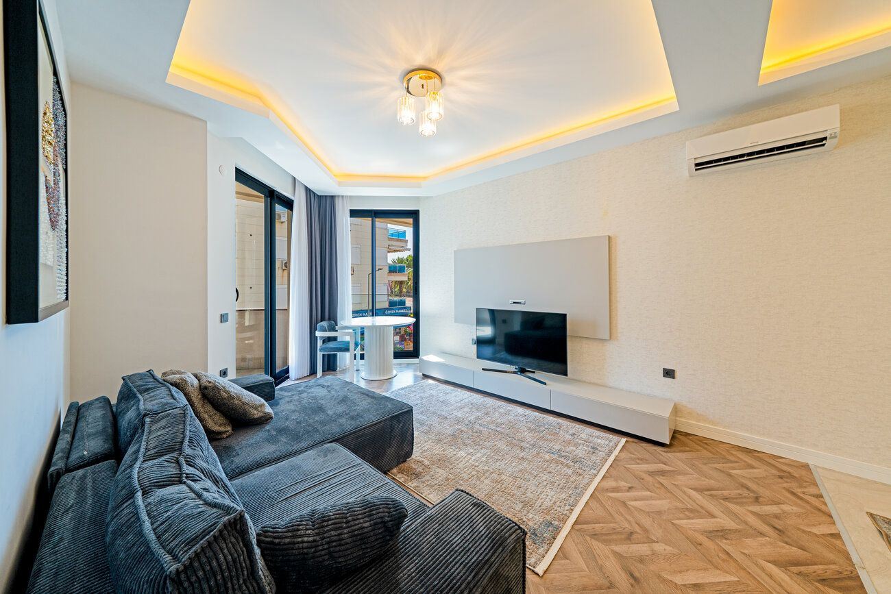 FULLY FURNISHED 3+1 SEAFRONT APARTMENT FOR SALE WITH SEA VIEW IN ALANYA CENTER · 4 · Photos