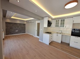 BALÇOVA KİPA KARŞISI ÇİFT CEPHELİ TADİLATLI SATILIK DAİRE