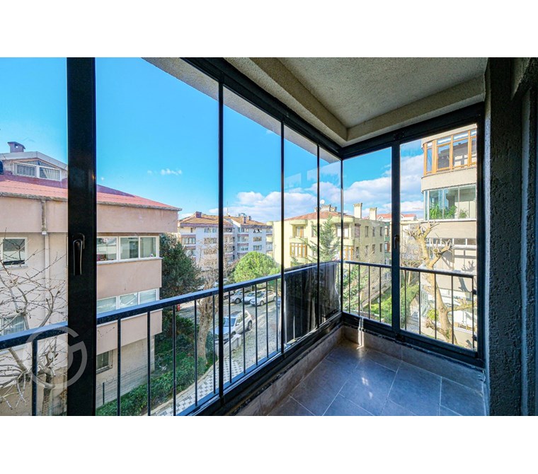 AKATLAR'DA İYİ KONUMDA 3+1 165 M² YENİLENMİŞ BİNADA KİRALIK DAİRE