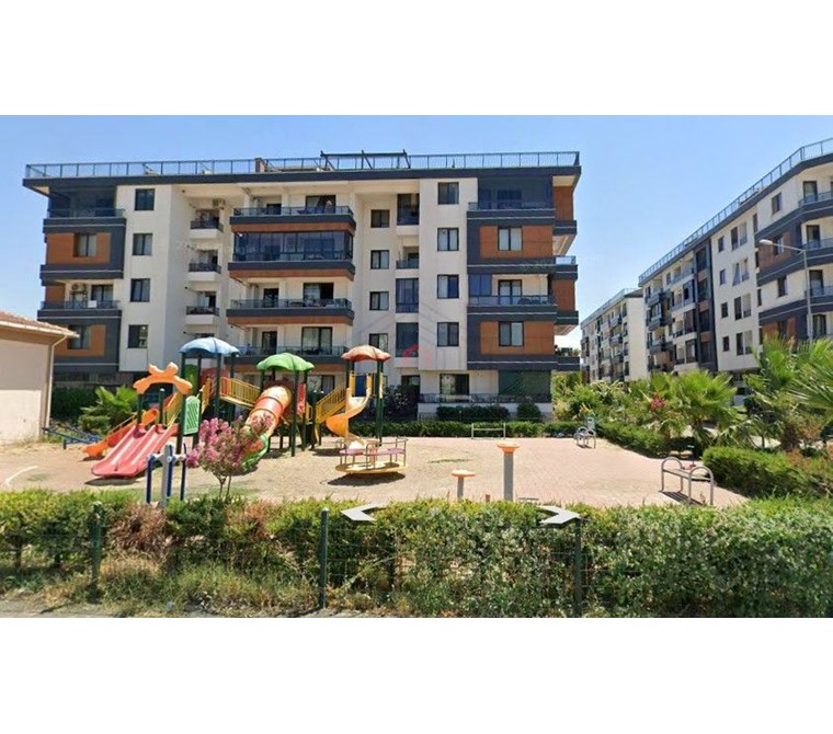 ÇANAKKALE LAPSEKİ MERKEZDE MODERN SİTE İÇİNDE SATILIK 3+1 DAİRE