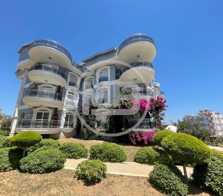 Didim de Denize Sıfır Havuzlu Site İçinde Full Eşyalı 2+1 Daire