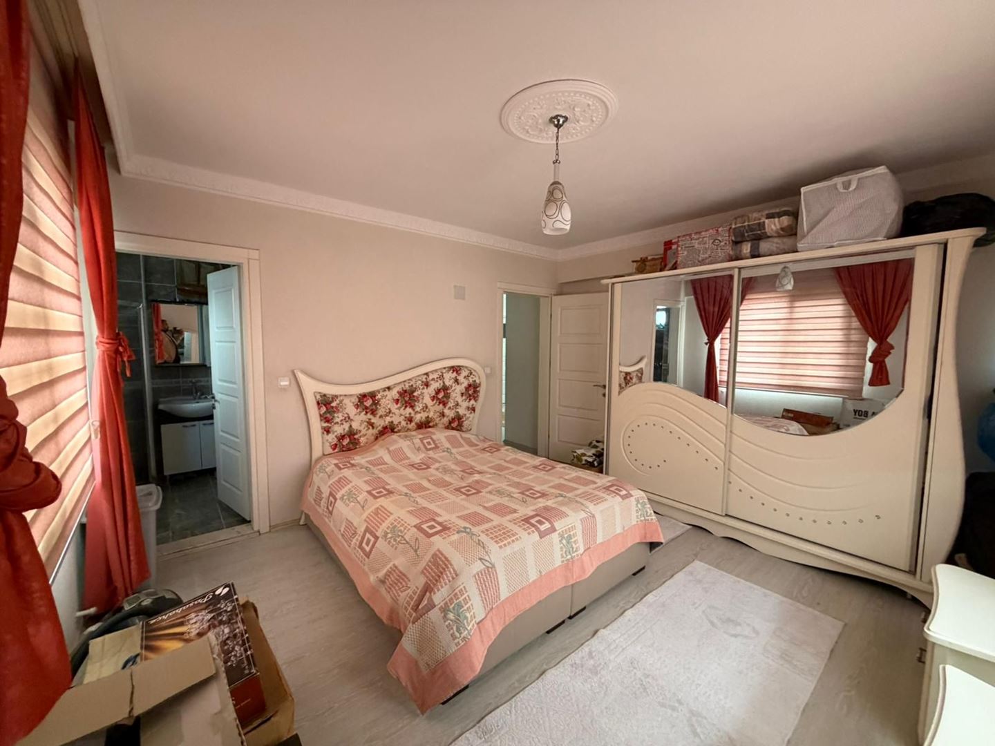 Property-photo