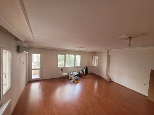 Göztepe Metro İstasyonuna ve İnönü Cad. Yakın Doğalgazlı