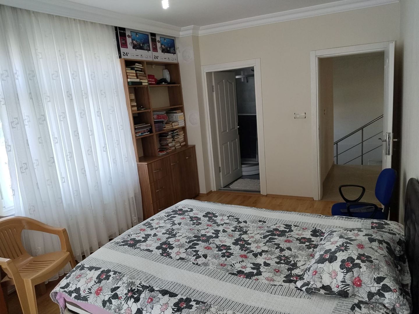 Property-photo
