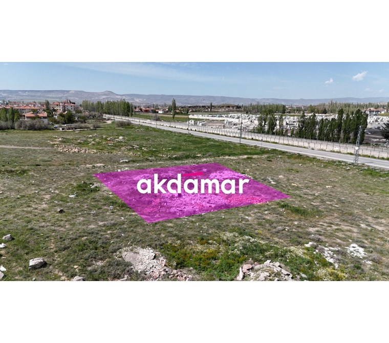AKDAMAR - Kayabaşı Mah. 640 m² Temiz Konut Parseli