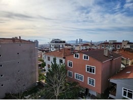 Kartal Metro'ya Yakın Deniz Manzaralı Şömineli Satılık Çift Daire
