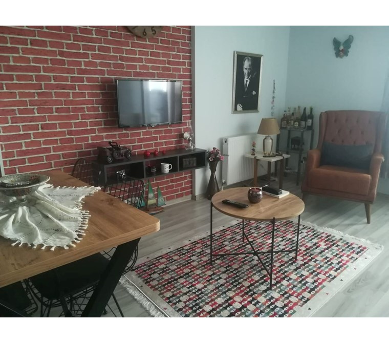 Özdilek AVM Karşısında – Eşyalı Çatı Dubleksi (Yatırıma Uygun)