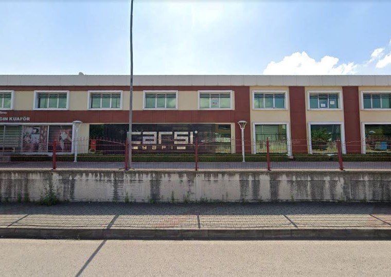 İZMİT ÇARŞI YAPI SİTESİNDE 37 m² İKİ BÖLMELİ KİRALIK OFİS