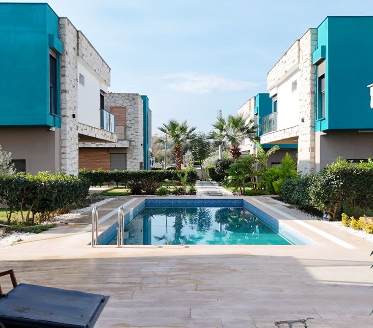 REALTY WORLD EFES'TEN TEK MÜSTAKİL 3+1 LÜKS VİLLA