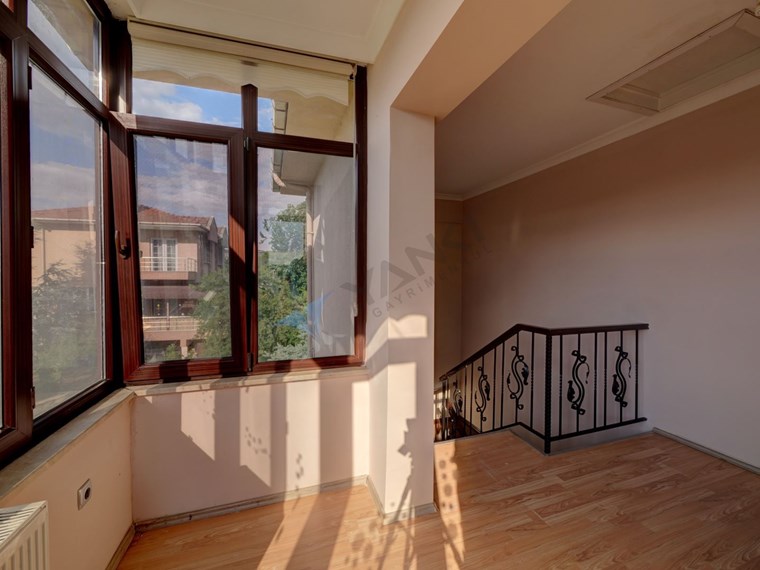 Tekirdağ Süleymanpaşa'da NKÜ yakını Site İçinde Satılık Müstakil Villa