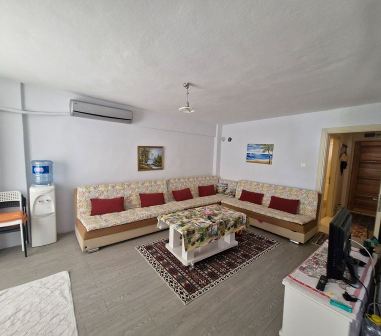 AYVALIK SARIMSAKLIDA SİTE İÇERİSİNDE SATILIK 2+1 DAİRE