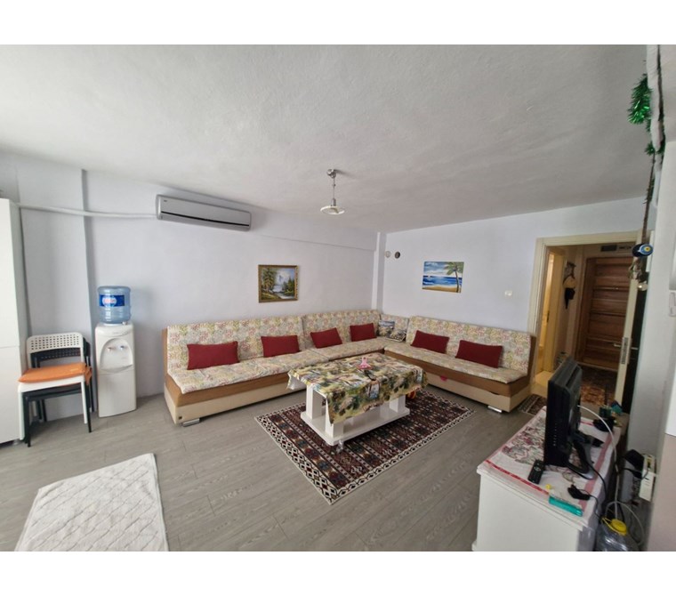 AYVALIK SARIMSAKLIDA SİTE İÇERİSİNDE SATILIK 2+1 DAİRE