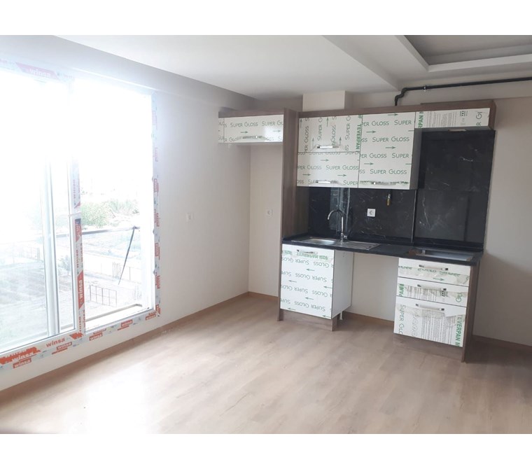 Seyrek Cadde Üzeri Full Eşyalı Kiralık 1+1 Daire