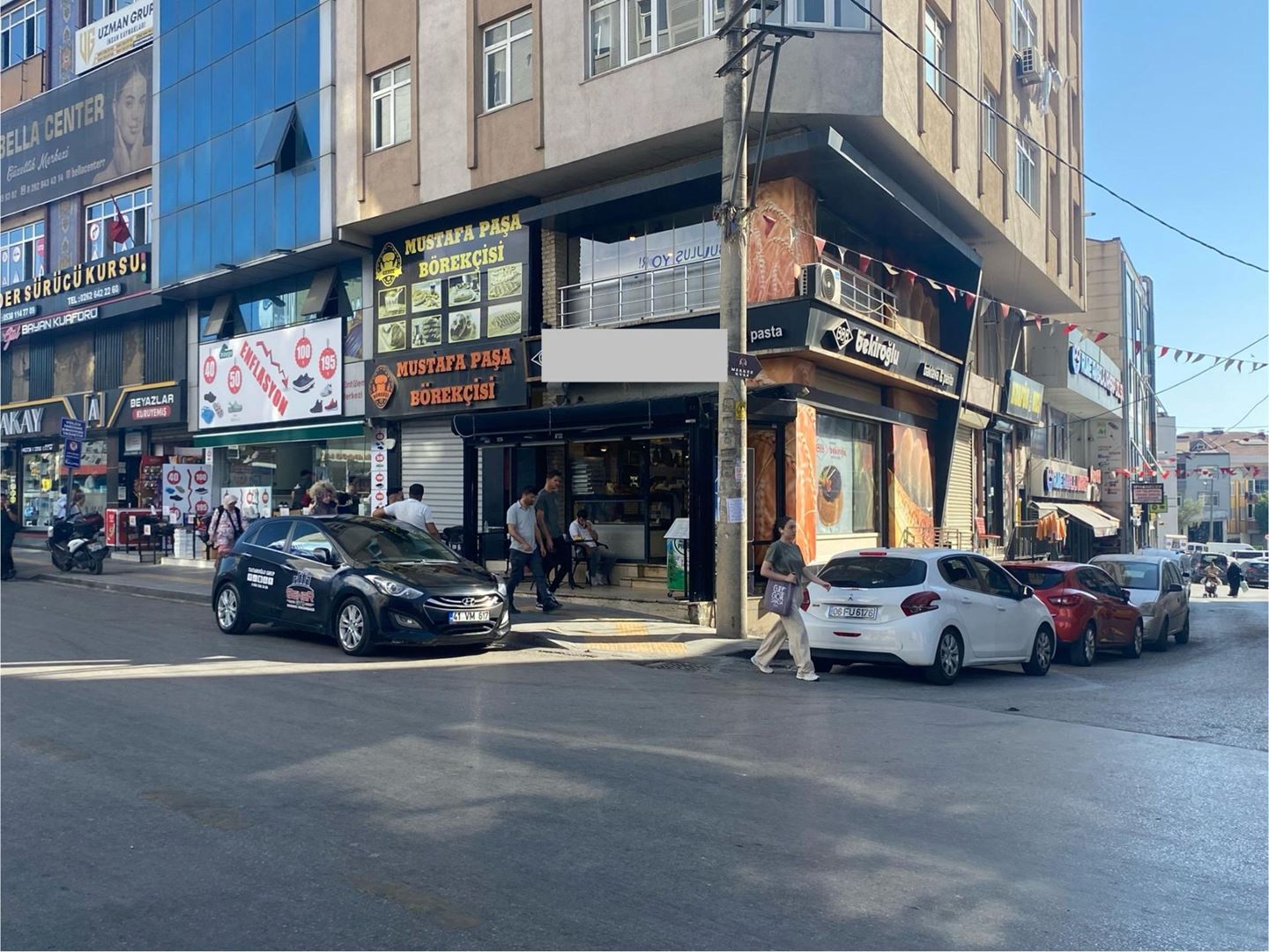 GEBZE MERKEZ'DE, HASTANE KARŞISI, YÜKSEK CİROLU, SATILIK DÜKKAN