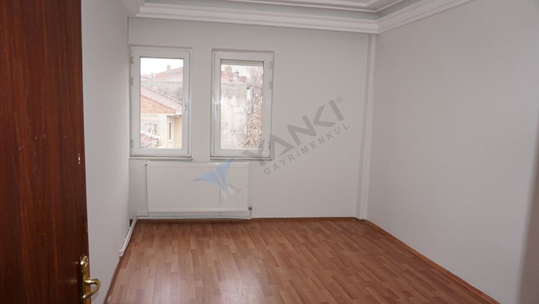 TEKİRDAĞ, HÜSEYİN PEHLİVAN CADDESİNDE 3+1 KİRALIK DAİRE
