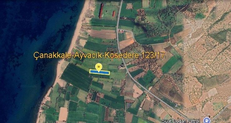 ÇANAKKALE AYVACIK KÖSEDERE KÖYÜNDE DENİZE 260 MT.MESAFEDE SATILIK TARLA