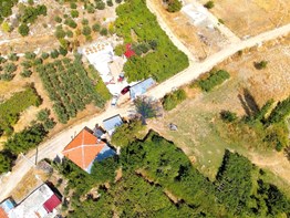 Antalya Kaş İkizce satılık müstakil 2+1 taş ev ve 4575m² arsa